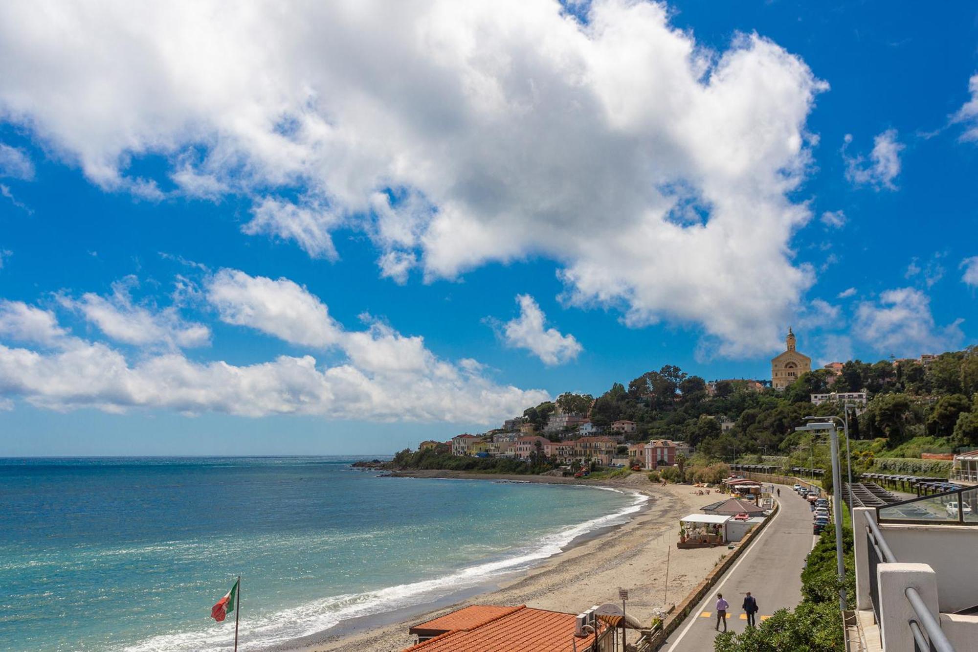 Blue Beach Bussana Zewnętrze zdjęcie