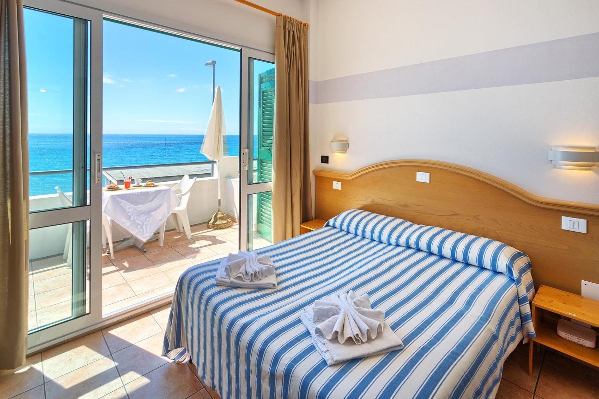 Blue Beach Bussana Zewnętrze zdjęcie